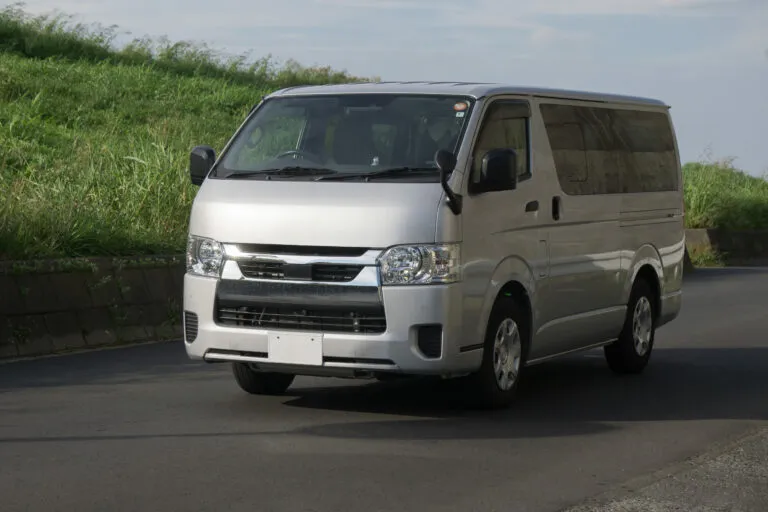 ロゴなし・会社名なしの専用セレモニーカー - プライバシー配慮